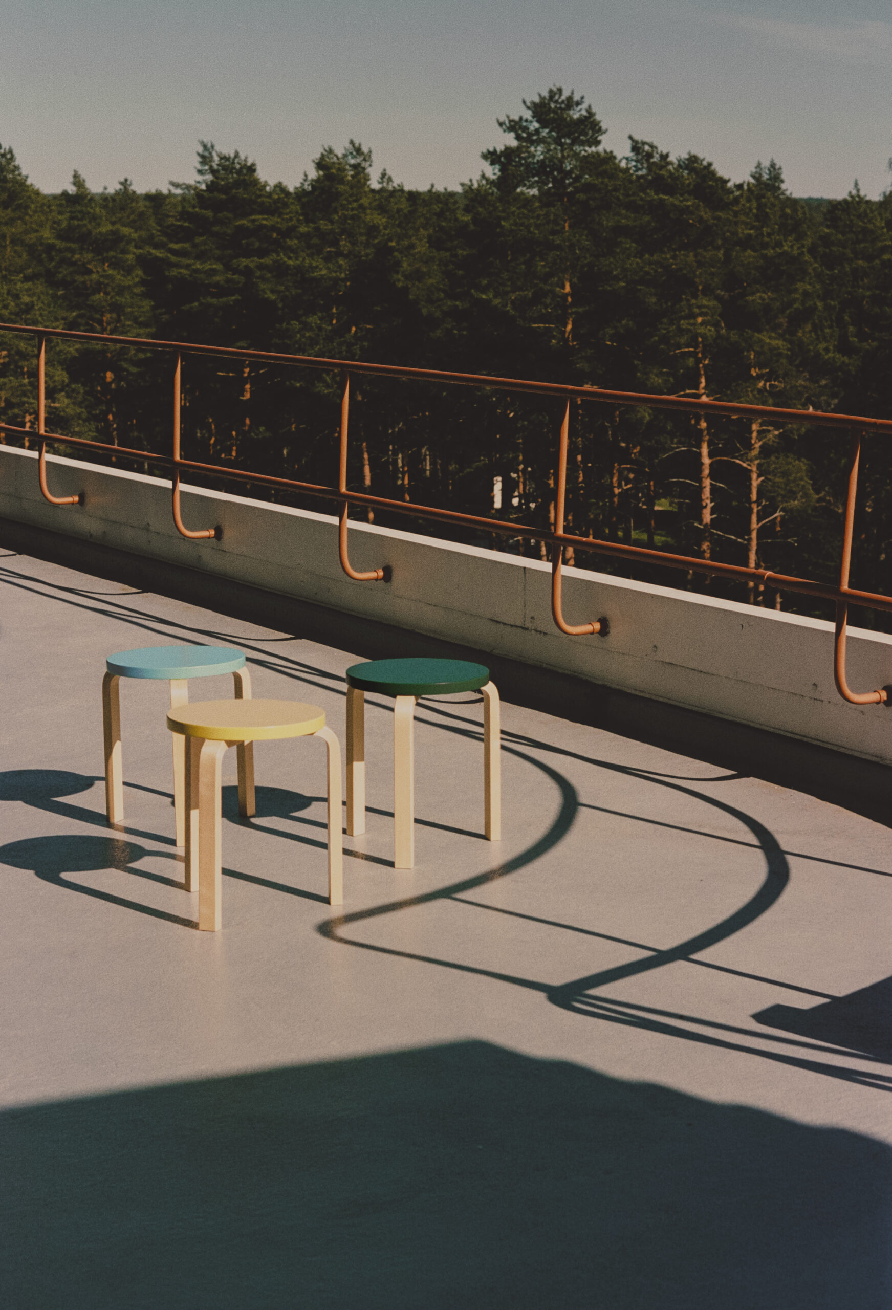 アルテック artek Paimio 90 Years Stool 60 3本脚 Paimio 90 Years | パイミオカラー | Artek